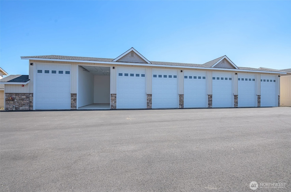 9967 W8 Rd NW unit F 33, Quincy, WA 98848 - photo 1