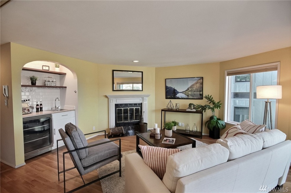 521 Summit Ave E unit 202, Seattle, WA 98102 - photo 1