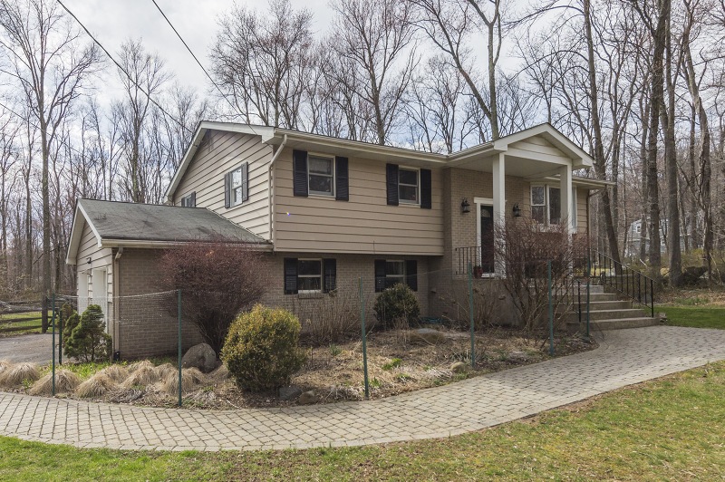 166 Lindbergh Rd, Hopewell, NJ 08525 - photo 1