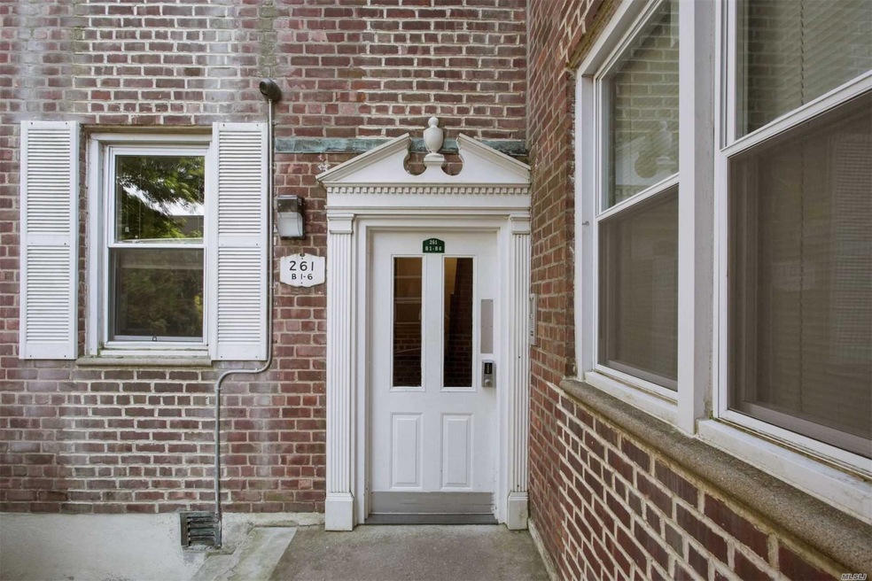 261 Cedarhurst Ave unit B 6, Cedarhurst, NY 11516 - photo 1