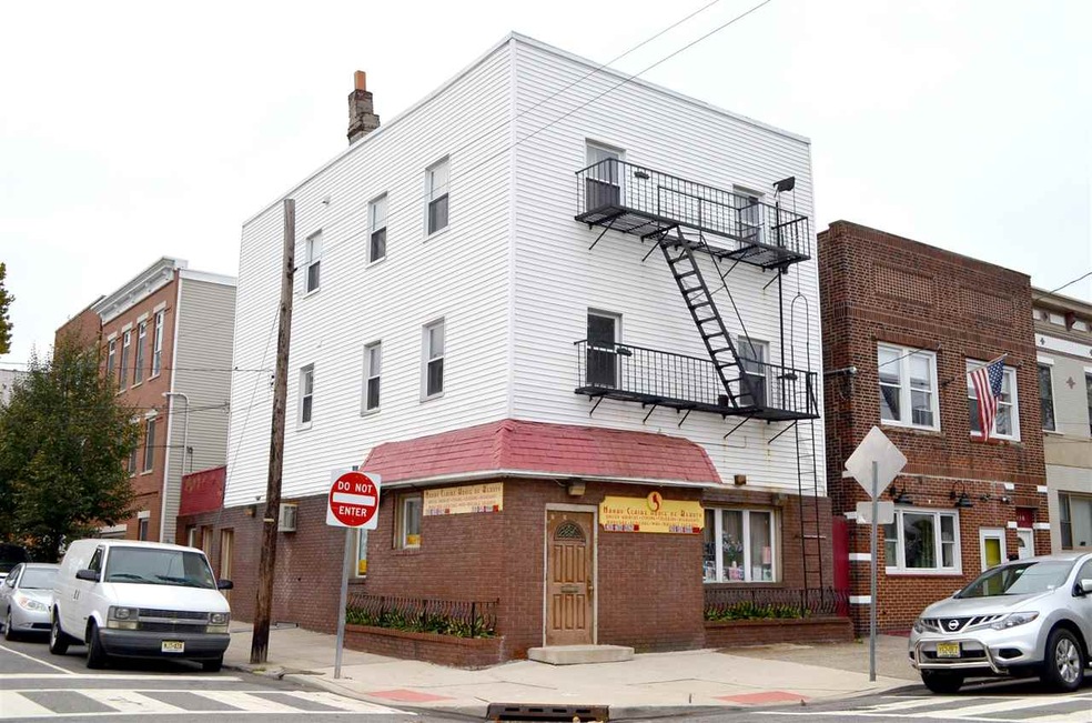 89 Williams Ave unit 1, Jersey City, NJ 07304 - photo 1