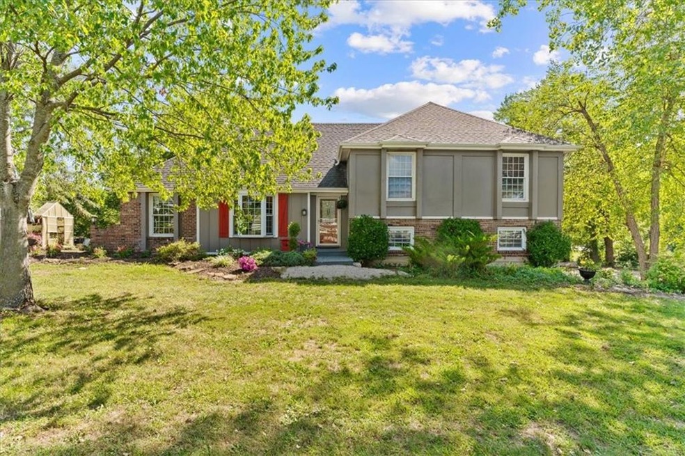 21400 W 199th St, Spring Hill, KS 66083 - photo 1