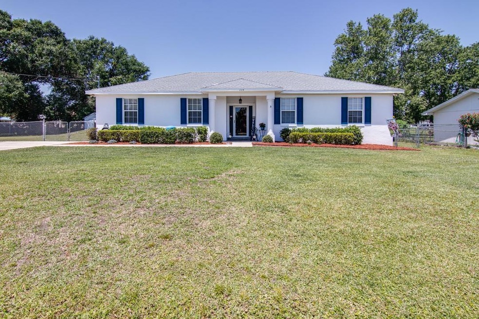 225 Woodfern Dr, Winter Haven, FL 33881 - photo 1