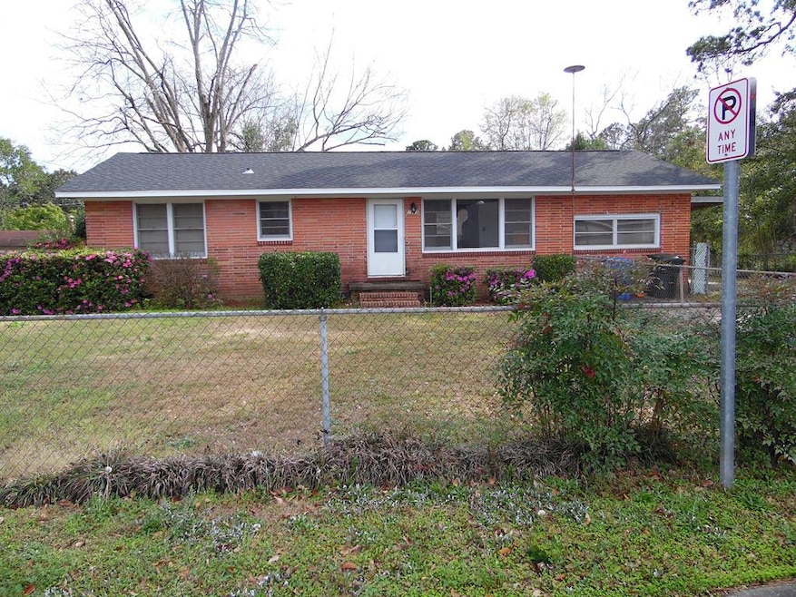 1125 Martin St, Dothan, AL 36301 - photo 1