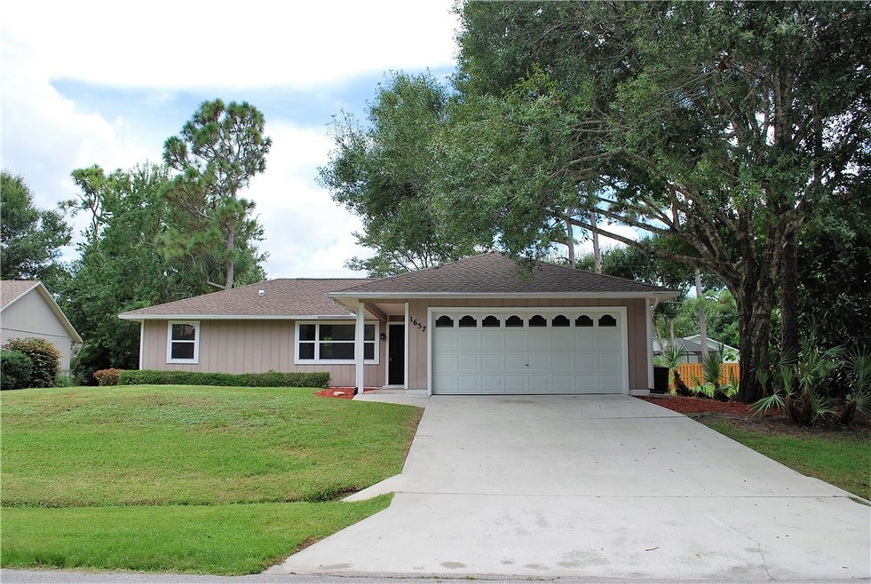 1657 Quaker Ln, Sebastian, FL 32958 - photo 1