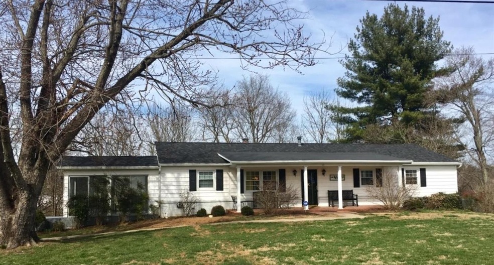 70 Marie Dr, Danville, KY 40422 - photo 1