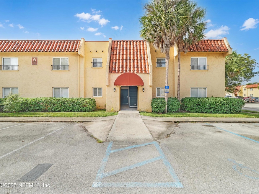 End Unit - Colony at San Jose