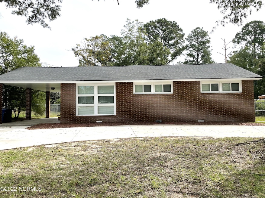 722 Henderson Dr, Jacksonville, NC 28540 - photo 1