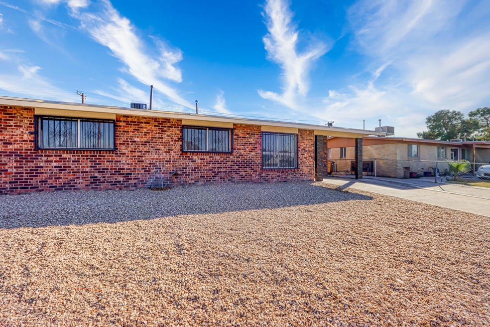212 Mccarthy Ave, El Paso, TX 79915 - photo 1