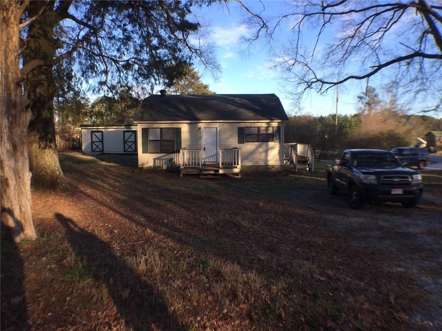 CUTE REMODELED 2 BEDROOM, 1 BATH HOME WITH HARDWOO
