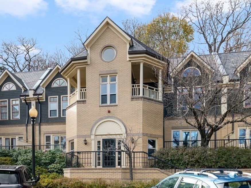 87 Glen Rd unit 10, Brookline, MA 02445 - photo 1