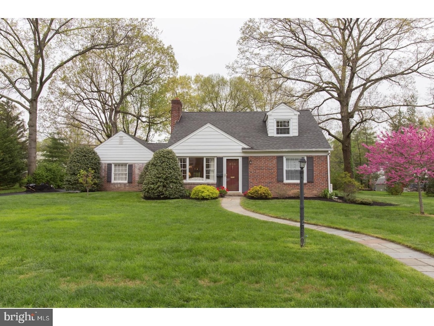 303 Henry Ln, Wallingford, PA 19086 - photo 1