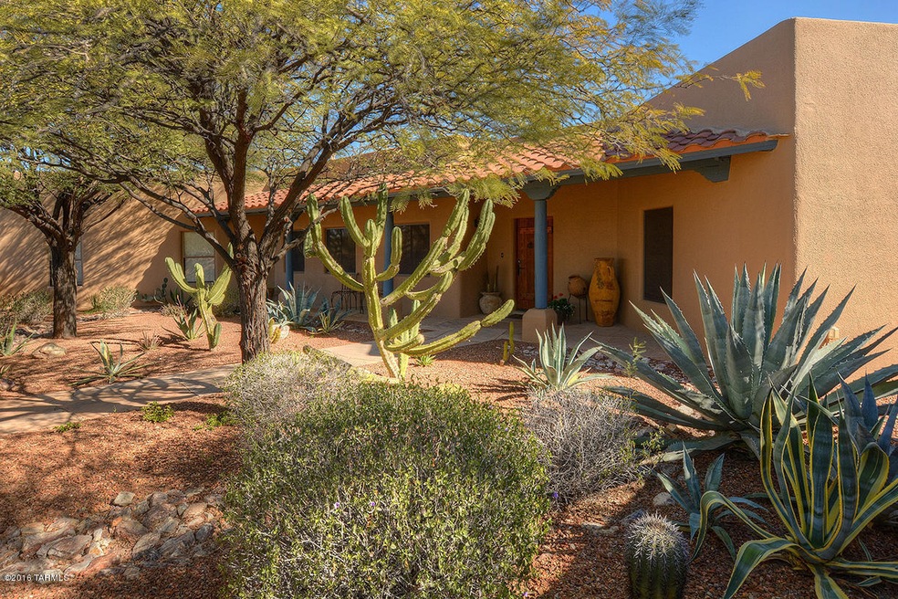 gorgeous Courtyard entry