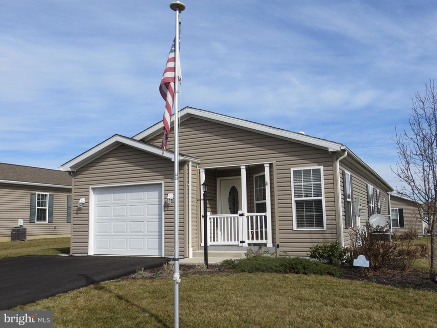 35 Cormorant Dr, Bechtelsville, PA 19505 - photo 1