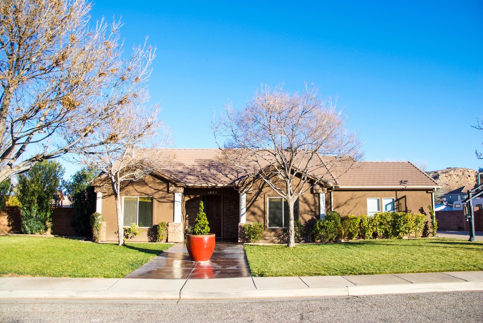 1621 Lizzie Ln, Saint George, UT 84790 - photo 1