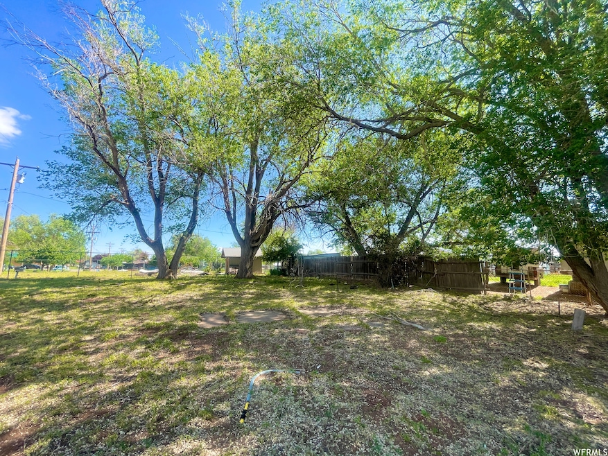 416 N Main St, Monticello, UT 84535 - photo 1