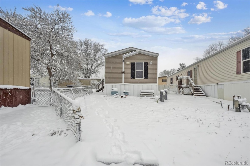 10201 Riverdale Rd unit 32, Thornton, CO 80229 - photo 1
