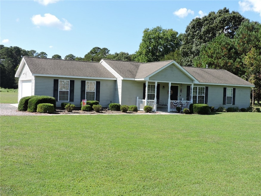 4216 Buckley Hall Rd, Cobbs Creek, VA 23035 - photo 1