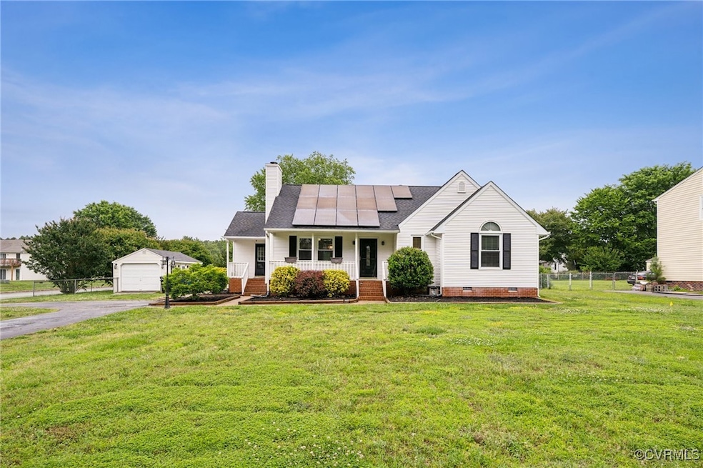 View of front of house featuring a porch, driveway
