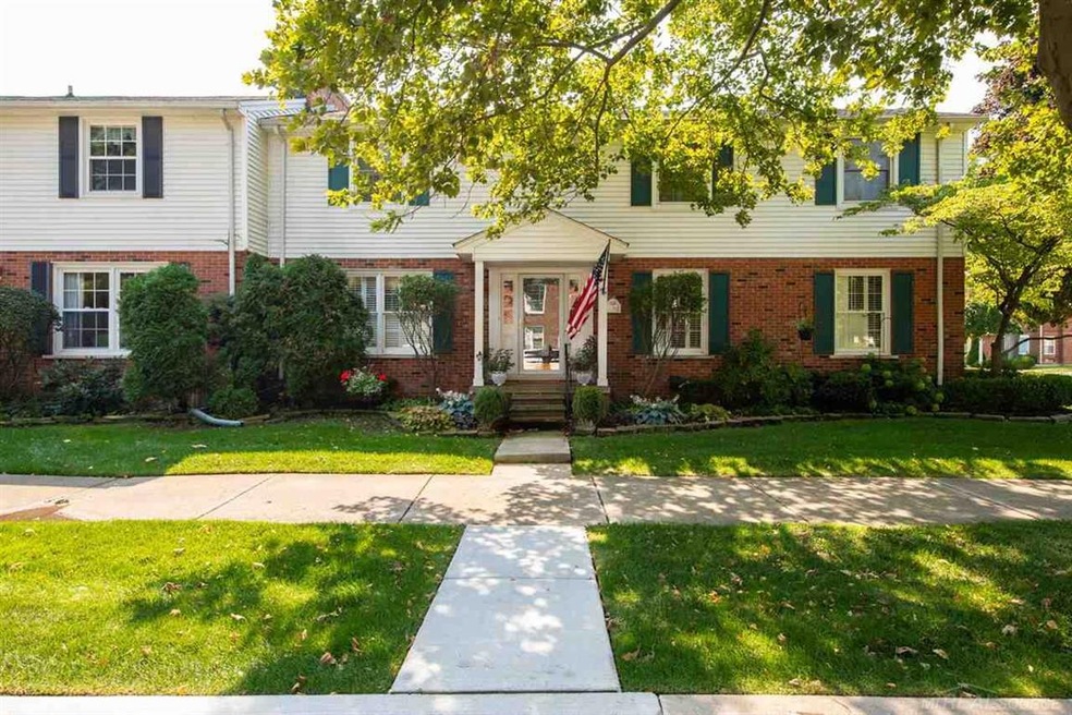 17200 Maumee Ave, Grosse Pointe, MI 48230 - photo 1