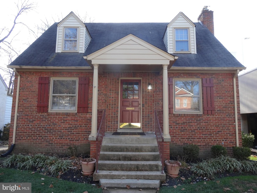 705 Park Ave, Falls Church, VA 22046 - photo 1