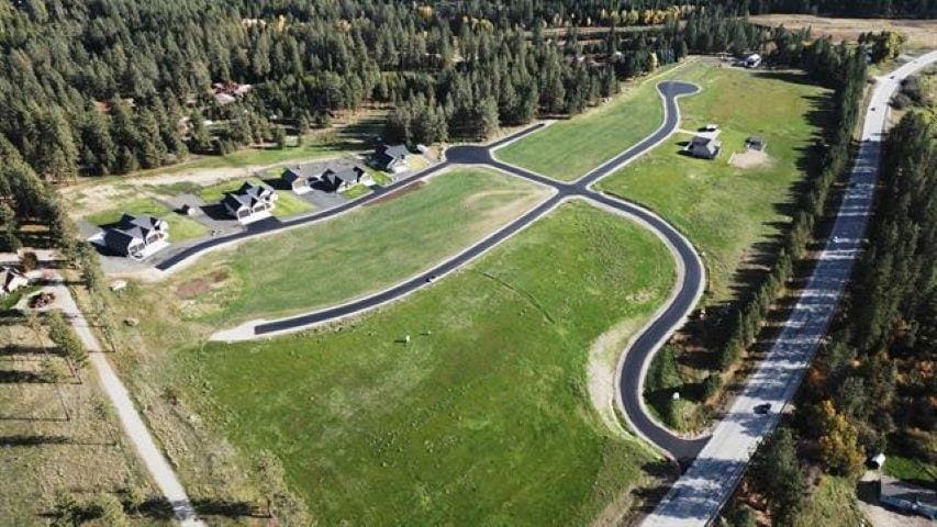 31910 N Zander Ln, Chattaroy, WA 99003 - photo 1