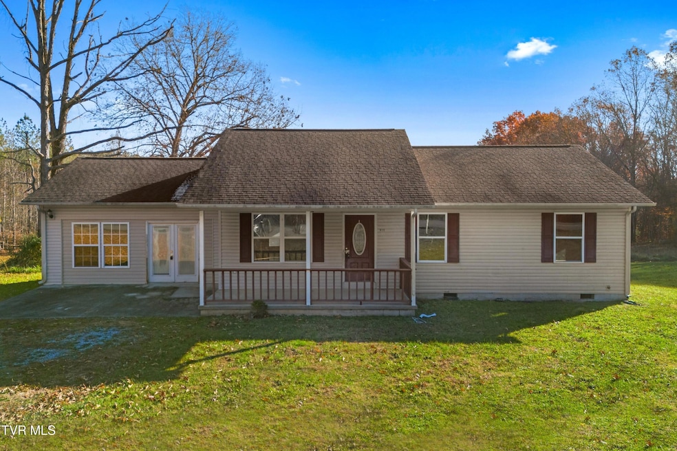 1930 W Robbins Rd, Robbins, TN 37852 - photo 1