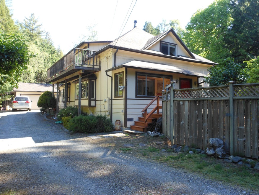 FRONT DRIVEWAY