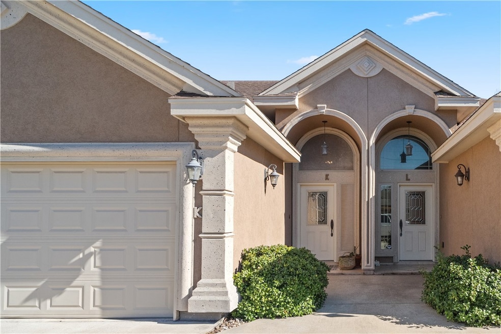 6934 Wooldridge Rd unit K, Corpus Christi, TX 78414 - photo 1