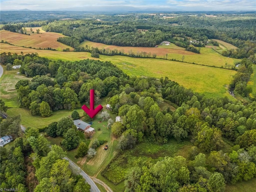 752 Joe Layne Mill Rd, Elkin, NC 28621 - photo 1