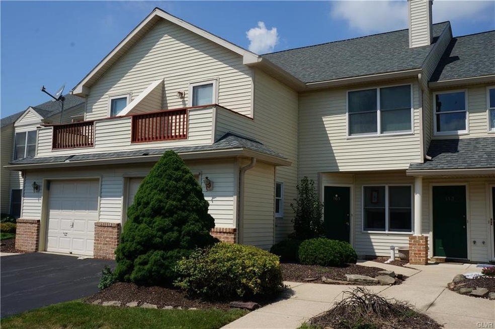 105 Lindfield Cir, Macungie, PA 18062 - photo 1