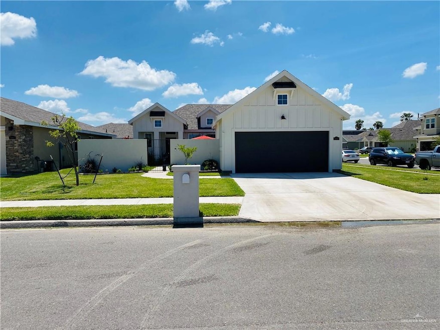 2013 Robin Ln, Mission, TX 78572 - photo 1