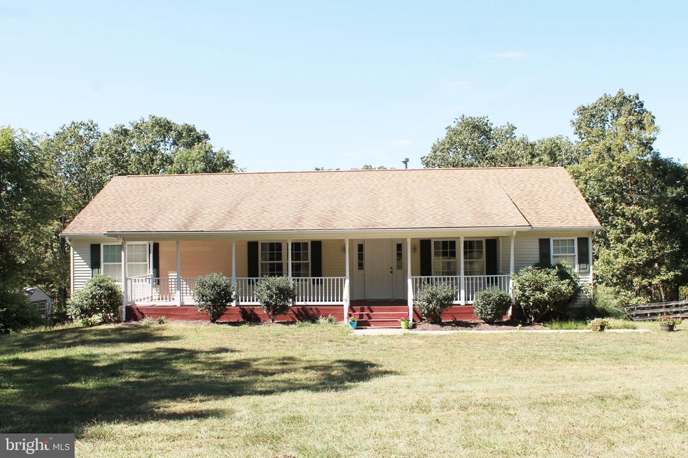 1825 S Timber Ridge Rd, Cross Junction, VA 22625 - photo 1