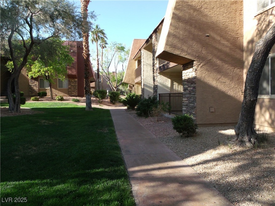 5080 River Glen Dr unit 189, Las Vegas, NV 89103 - photo 1