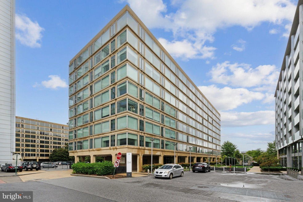 Waterfront Tower unit 706, Washington, DC 20024 - photo 1