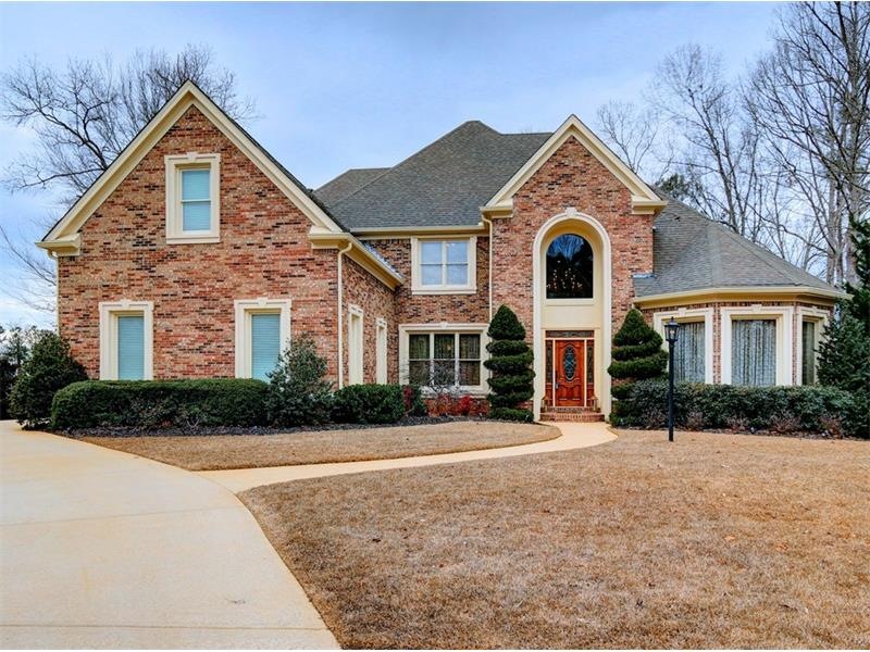 Stunning Executive Home in Towne Lake Hills North