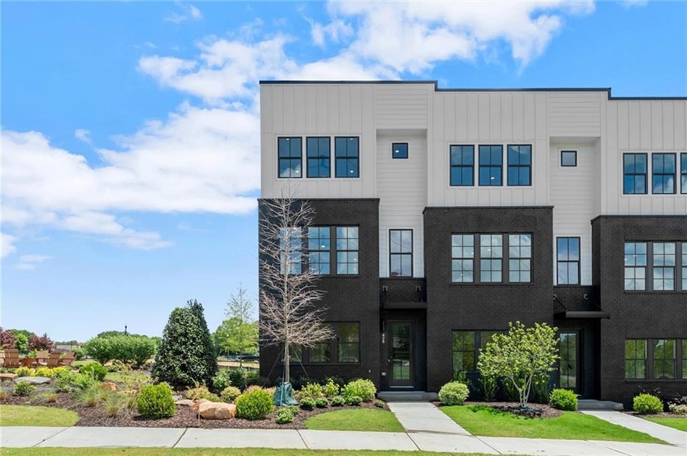 For Sale $849,990 • Co-Listing Agent