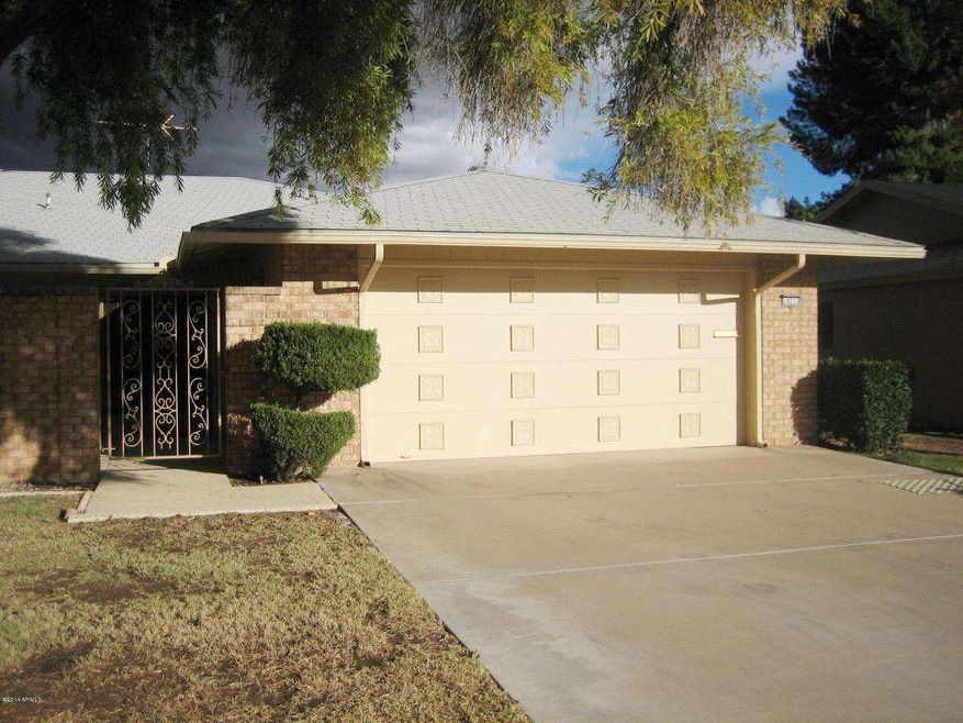 18233 N 99th Dr, Sun City, AZ 85373 - photo 1