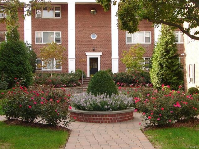 1829 Palmer Ave unit 1D, Larchmont, NY 10538 - photo 1