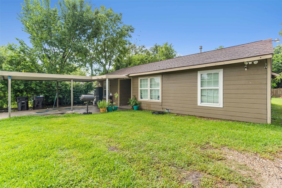 13529 Boise St, Houston, TX 77015 - photo 1