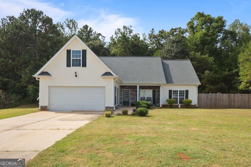 401 Nashua Dr, Lagrange, GA 30241 - photo 1