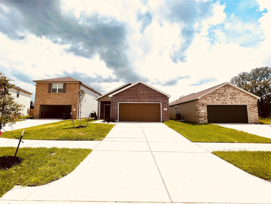 7758 Caddo Rd, Houston, TX 77016 - photo 1