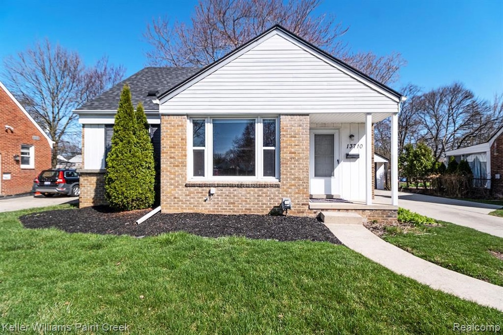 Charming bungalow tucked on a quiet street!