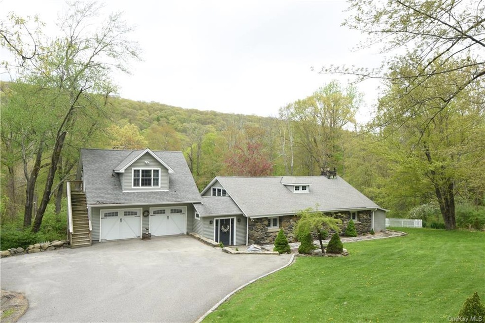 17 Big Trail, Sherman, CT 06784 - photo 1