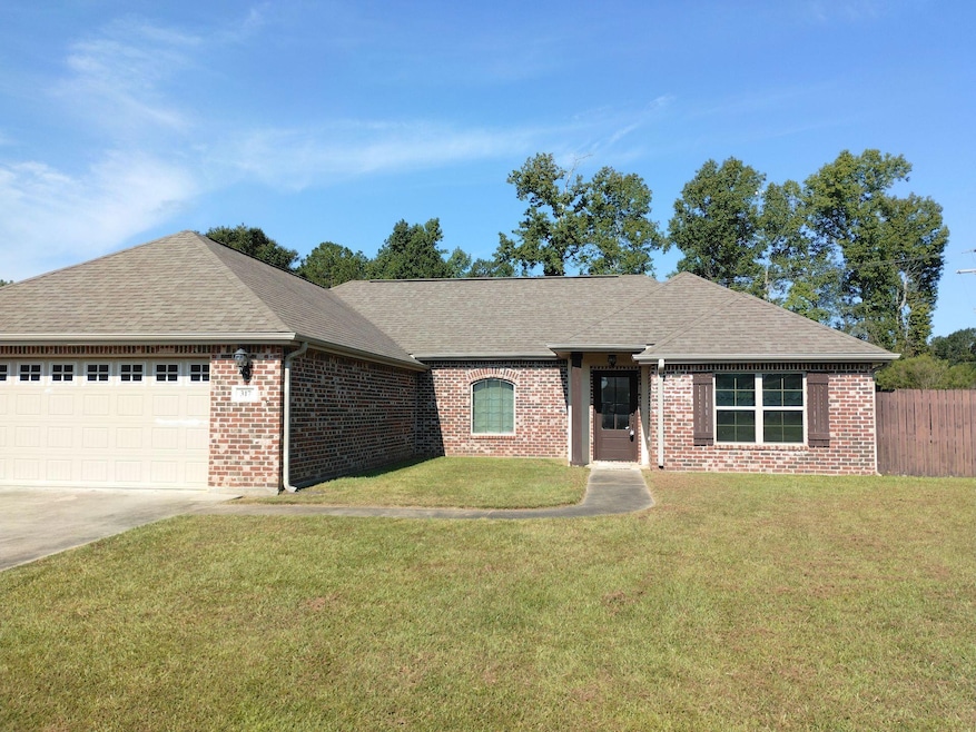 317 Barbara Dr, Deridder, LA 70634 - photo 1