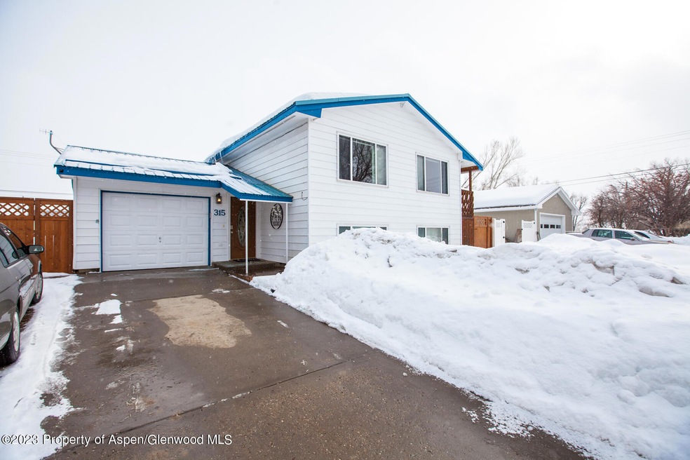 315 Apple St, Craig, CO 81625 - photo 1