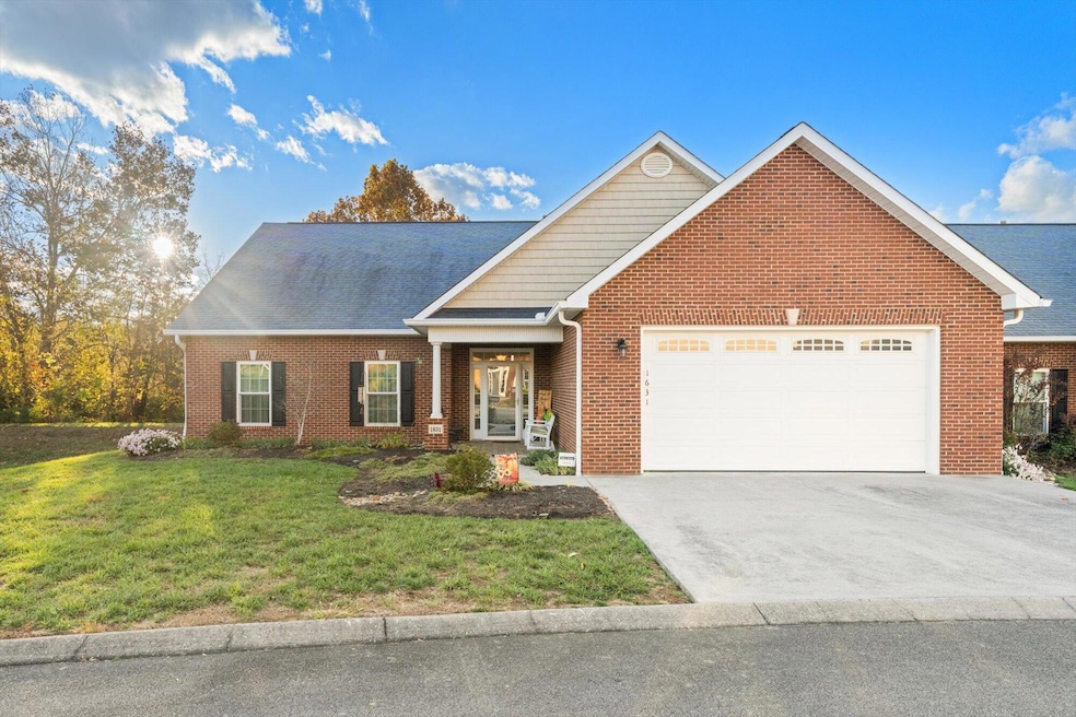 1631 Wisteria View Way unit 26, Knoxville, TN 37914 - photo 1