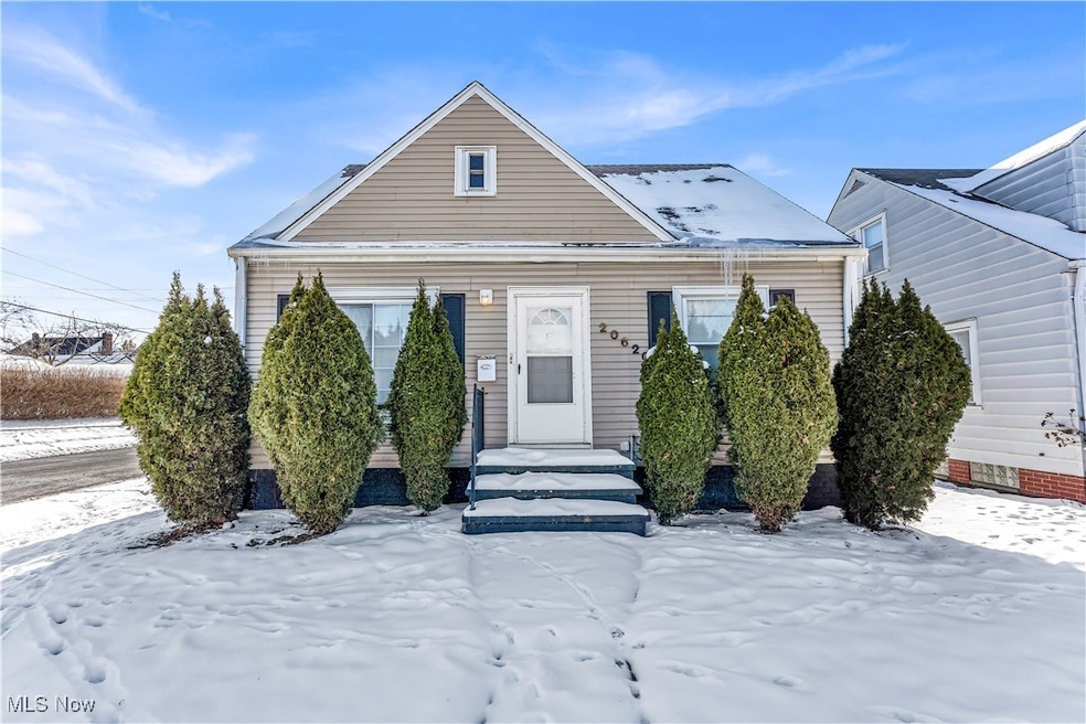 20620 Watson Rd, Maple Heights, OH 44137 - photo 1