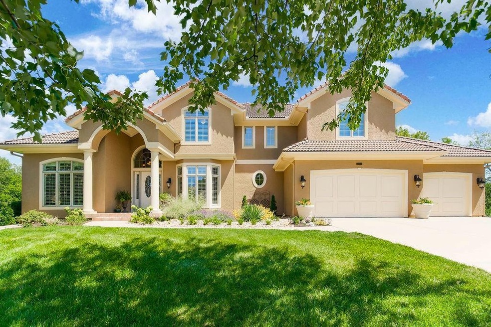 8703 Pine St, Lenexa, KS 66220 - photo 1