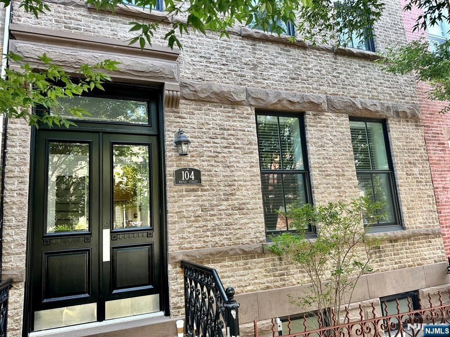 104 Maple St unit 1, Weehawken, NJ 07086 - photo 1